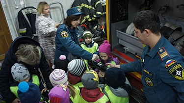 Дошкольники в гостях у пожарных